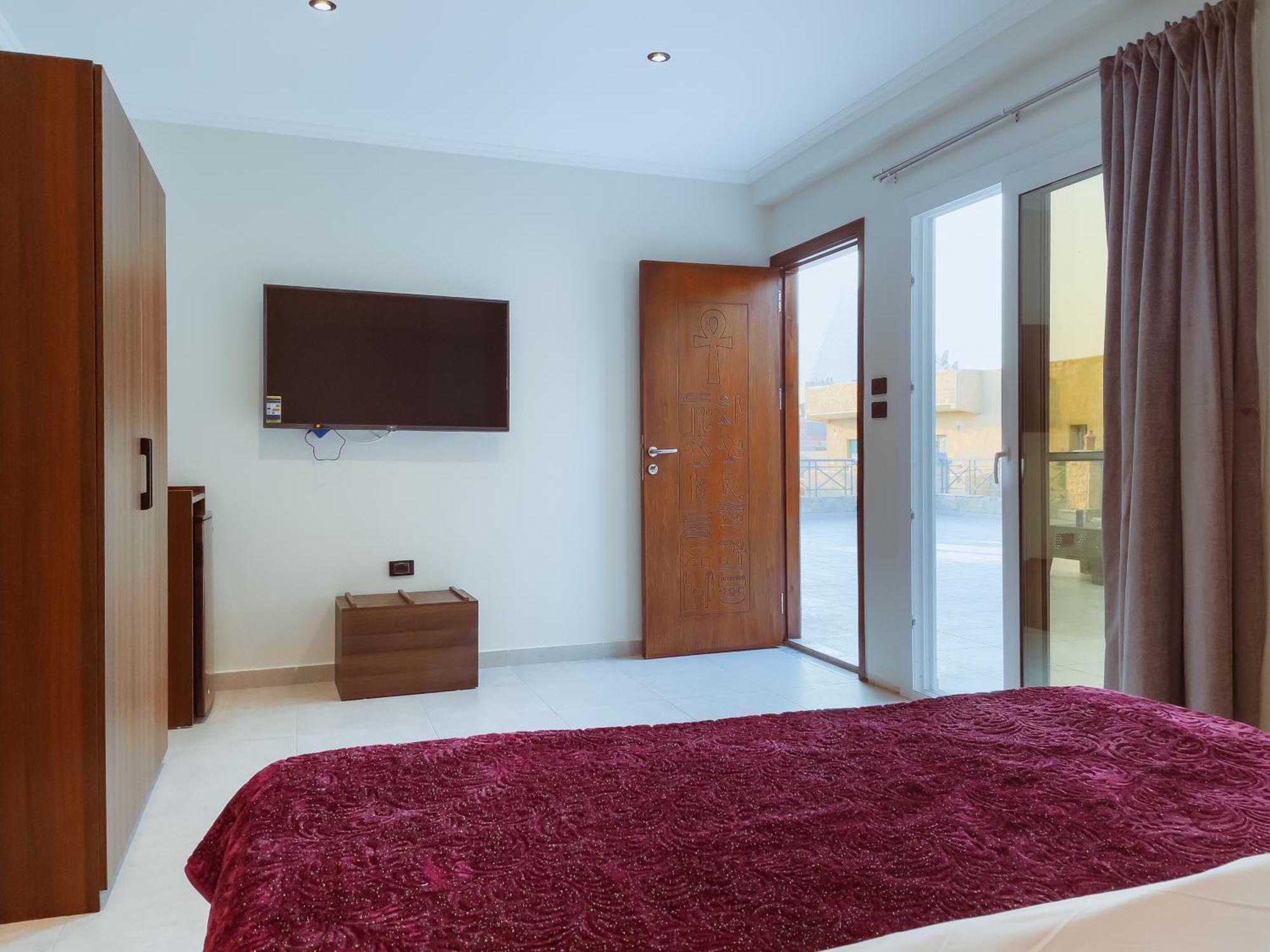 King Khufu Pyramids View Hotel Kafret el-Gabal Zimmer foto