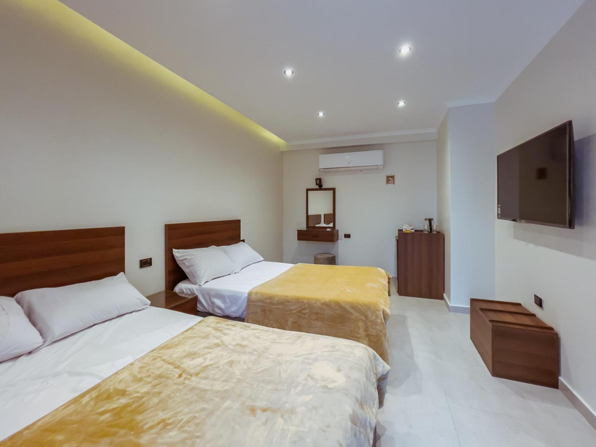 King Khufu Pyramids View Hotel Kafret el-Gabal Zimmer foto